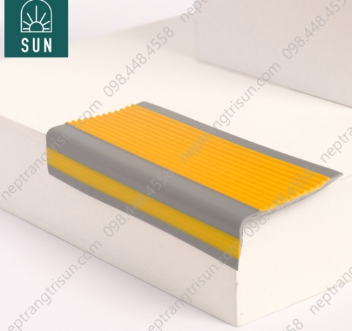 NẸP MŨI BẬC THANG PVC